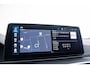 BMW 5-Serie Touring 530e xDrive M Sport - Trekhaak - Panoramdak - Multifunctionele voorstoelen - Driving Assistant Professional - Head up - Harman Kardon - Verwarmde voor/achter stoelen - BMW Laserlight -