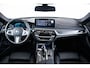 BMW 5-Serie Touring 530e xDrive M Sport - Trekhaak - Panoramdak - Multifunctionele voorstoelen - Driving Assistant Professional - Head up - Harman Kardon - Verwarmde voor/achter stoelen - BMW Laserlight -