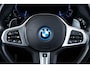 BMW 5-Serie Touring 530e xDrive M Sport - Trekhaak - Panoramdak - Multifunctionele voorstoelen - Driving Assistant Professional - Head up - Harman Kardon - Verwarmde voor/achter stoelen - BMW Laserlight -