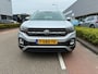 Volkswagen T-Cross 1.0 TSI Life / Carplay / Navi / Parkeersensoren V+A / 110 pk