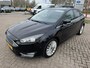 Ford Focus 1.0 Ecoboost Titanium | 100pk | Trekhaak | Cruise control | 17 inch velgen | Voorruit verwarming | Parkeersensoren Achter