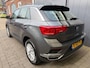 Volkswagen T-Roc 1.5 TSI Style Carplay   Adapt.cruise  PDC  12 mnd. Bovag garantie