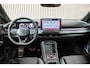 Volkswagen T-Roc 1.5 eTSI R-Line | HUD | BLACK PACK | ELEKTR. ACHTERKLEP | STOELV