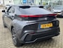 Toyota C-HR / C-HR+ 1.8 Hybrid 140 FIRST EDITION STOEL/STUURVERW EL-ACHTERKLEP BLIND SPOT KEYLESS 18'' LM-VELGEN PRIVACY GLASS LED NAVI APPLE/ANDROID CAMERA