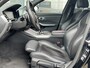 BMW 3-Serie Touring 318i 2.0 M-Sport Business Edition Navigatie Trekhaak Sporstoelen Camera Carplay Life Cockpit Extra Getint Glas NL Auto