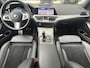 BMW 3-Serie Touring 318i 2.0 M-Sport Business Edition Navigatie Trekhaak Sporstoelen Camera Carplay Life Cockpit Extra Getint Glas NL Auto