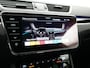 Skoda Superb Combi 1.4 TSI iV Laurin & Klement PHEV 218pk Dealer O.H. | Adaptive Cruise | 360 Camera | Canton Audio | Lederen Comfortstoelen Memory & Massage & Ventilatie | Sfeerverlichting | Stoelen & Stuur Verwarmd | Apple Carplay | Blis | Keyless | Plug In Hybrid |