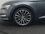 Skoda Superb Combi 1.4 TSI iV Laurin & Klement PHEV 218pk Dealer O.H. | Adaptive Cruise | 360 Camera | Canton Audio | Lederen Comfortstoelen Memory & Massage & Ventilatie | Sfeerverlichting | Stoelen & Stuur Verwarmd | Apple Carplay | Blis | Keyless | Plug In Hybrid |