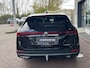 Volkswagen Passat Variant 1.5 eHybrid 204pk DSG Business / Zwenkbare Trekhaak / Voorstoelen Verwarmbaar + Massagefunctie / Head-updisplay / 17'' LMV