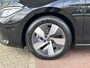 Volkswagen Passat Variant 1.5 eHybrid 204pk DSG Business / Zwenkbare Trekhaak / Voorstoelen Verwarmbaar + Massagefunctie / Head-updisplay / 17'' LMV