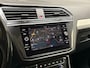 Volkswagen Tiguan 1.4 TSI ACT Comfortline 150Pk Automaat (PANORAMADAK, APPLE CARPLAY, GROOT NAVI, STOELVERWARMING, ALCANTARA, PARKEERSENSOREN, GETINT GLAS, NIEUWE APK, NIEUWSTAAT)