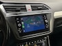 Volkswagen Tiguan 1.4 TSI ACT Comfortline 150Pk Automaat (PANORAMADAK, APPLE CARPLAY, GROOT NAVI, STOELVERWARMING, ALCANTARA, PARKEERSENSOREN, GETINT GLAS, NIEUWE APK, NIEUWSTAAT)