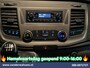 Ford Transit Custom 2.0 TDCI 130pk L1H1 Euro6 Airco | LED | 2500kg Trekhaak | Cruisecontrol | Verwarmde voorruit Parkeersensoren, Bijrijdersbank
