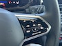 Volkswagen T-Roc 1.5 TSI 150pk DSG R-Line / Black style / Afneembare Trekhaak / Voorstoelen Verwarmbaar / App. Connect / 18'' LMV