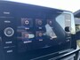 Volkswagen T-Roc 1.5 TSI 150pk DSG R-Line / Black style / Afneembare Trekhaak / Voorstoelen Verwarmbaar / App. Connect / 18'' LMV