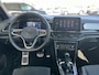 Volkswagen T-Roc 1.5 TSI 150pk DSG R-Line / Black style / Afneembare Trekhaak / Voorstoelen Verwarmbaar / App. Connect / 18'' LMV