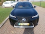 Lexus UX 300e Luxury 54 kWh PANO CAMERA CLIMA ** 15999 NETTO **