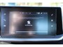 Peugeot 208 1.2 PureTech Allure Pack, PDC achter, Cruise control, Lane assist, Apple carplay/androidauto, Navigatie.
