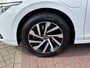 Volkswagen Golf 1.4 eHybrid 204pk Style / Head-up display / Voorstoelen Verwarmbaar + Memory / 16'' LMV