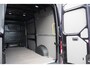Volkswagen Crafter 35 2.0 TDI L3H3 140PK AUT. LED, TREKHAAK, BETIMMERING, STOELVERWARMING, GEVEERDE ERGO COMFORT STOEL, CAMERA, NAVI, CRUISE, AIRCO, CARPLAY, PARKEERSENSOREN, MF STUURWIEL