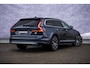 Volvo V90 2.0 T8 AWD Inscription | Trekhaak | Luchtvering | Head-up display | Harman & Kardon | 360° Camera | Stoel massage/ventilatie | Panorama dak | Adaptieve cruise control |