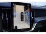 Volvo XC60 T6 Plus Black Edition Recharge Plug-In Hybrid AWD | Harman Kardon | Head Up Display | BLIS | Trekhaak | Lane Assist |