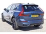 Volvo XC60 T6 Plus Black Edition Recharge Plug-In Hybrid AWD | Harman Kardon | Head Up Display | BLIS | Trekhaak | Lane Assist |