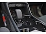 Volvo EX40 Extended Range Ultra 82 kWh - Panorama/schuifdak - IntelliSafe Assist & Surround - 360º Camera - Harman/Kardon audio - Verwarmde voorstoelen & stuur - Parkeersensoren voor & achter - Elektr. bedienb. voorstoelen met geheugen links - Draadloze tel. lader - Warmtepomp - Extra getint glas - 19' LMV
