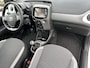 Toyota Aygo 1.0 VVT-i x-play | 5 deurs | Airconditioning | Parkeercamera | Bluetooth | Licht metalen velgen |