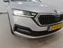 Skoda Octavia Combi 1.0 TSI 110pk Business Edition / Navigatie / LM 16 inch / LED / Keyless / Parkeersensoren / Wegkl. Trekhaak Garantie tot 22-05-2028 / max 100.000km