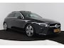 Mercedes-Benz A-klasse 180 Business Solution Luxury (PANORAMADAK, STOELVERWARMING, SFEERVERLICHTING, ELEKTR STOELEN, NAVIGATIE)