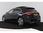 Mercedes-Benz A-klasse 180 Business Solution Luxury (PANORAMADAK, STOELVERWARMING, SFEERVERLICHTING, ELEKTR STOELEN, NAVIGATIE)
