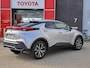 Toyota C-HR / C-HR+ 1.8 HYBRID 140 FIRST-EDITION STOEL/STUURVERW BLIND-SPOT PARK-SENSOREN NAVI APPLE/ANDROID EL-ACHTERKLEP