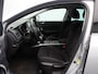 Renault Megane Estate TCe 115pk Limited | Trekhaak | Dealer onderhouden | Stoelverwarming | Achteruitrijcamera | Parkeersensoren voor en achter |