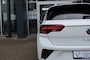 Volkswagen T-Roc 1.5 TSI 150PK R-LINE, Apple Carplay/ Android Auto, All Season Banden, etc.
