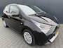 Toyota Aygo 1.0 VVT-i 72 PK x-play 5 DRS + AIRCO + CAMERA + CAPLAY + ELEK RAMEN