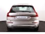 Volvo XC60 T6 Plug-in hybrid AWD Essential Edition Bright Panorama/schuifdak - IntelliSafe Assist - Parkeercamera achter - Verwarmde voorstoelen, stuur & achterbank - Parkeersensoren voor & achter - Draadloze tel. lader - Standkachel - Elektr. inklapbare trekhaak - 18' LMV