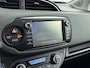 Toyota Yaris 1.5 Hybrid Dynamic | LM velgen | navigatie | getinten achter ramen |
