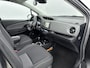 Toyota Yaris 1.5 Hybrid Dynamic | LM velgen | navigatie | getinten achter ramen |
