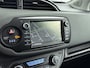 Toyota Yaris 1.5 Hybrid Dynamic | LM velgen | navigatie | getinten achter ramen |