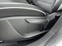 Renault Captur 1.3 TCe 140Pk Intens | Navigatie | Stoelverwarming | Apple Carplay/Android Auto | Parkeersensoren Voor & Achter | Achteruitrijcamera | Climate Control | Cruise Control | Trekhaak | Keyless Entry | Lichtmetalen Velgen | Privacy Glass |