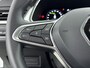Renault Captur 1.3 TCe 140Pk Intens | Navigatie | Stoelverwarming | Apple Carplay/Android Auto | Parkeersensoren Voor & Achter | Achteruitrijcamera | Climate Control | Cruise Control | Trekhaak | Keyless Entry | Lichtmetalen Velgen | Privacy Glass |