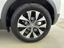 Renault Captur 1.3 TCe 140Pk Intens | Navigatie | Stoelverwarming | Apple Carplay/Android Auto | Parkeersensoren Voor & Achter | Achteruitrijcamera | Climate Control | Cruise Control | Trekhaak | Keyless Entry | Lichtmetalen Velgen | Privacy Glass |