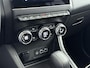 Renault Captur 1.3 TCe 140Pk Intens | Navigatie | Stoelverwarming | Apple Carplay/Android Auto | Parkeersensoren Voor & Achter | Achteruitrijcamera | Climate Control | Cruise Control | Trekhaak | Keyless Entry | Lichtmetalen Velgen | Privacy Glass |