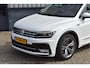 Volkswagen Tiguan 1.4 TSI 4-Motion R-Line Pano 360 Camera Trekhaak Full Led Keyless Apple Carplay 19 Inch Nieuwstaat