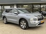 Mitsubishi Outlander 2.4 PHEV Instyle DEMO ( beschikbaar per 09-2026 ) | Lederen bekleding | Elektrisch verstelbare voorstoelen | Verwarmbare stoelen voor- en achter | Elektrisch panoramadak | 3-zone Climate Control | 8 jaar fabrieksgarantie