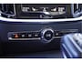 Volvo V60 2.0 T4 191PK! Automaat Momentum Pro BJ2019 Lmv 18" | Led V+A | Pdc | Elek. trekhaak | Elek. achterklep | Navi | Virtual cockpit | Climate control | Cruise control | Verwarmde voorstoelen | Getint glas