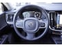 Volvo V60 2.0 T4 191PK! Automaat Momentum Pro BJ2019 Lmv 18" | Led V+A | Pdc | Elek. trekhaak | Elek. achterklep | Navi | Virtual cockpit | Climate control | Cruise control | Verwarmde voorstoelen | Getint glas