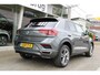 Volkswagen T-Roc 1.5 TSI 150pk R-Line DSG Automaat / Navigatie / LM 18 inch / LED / Parkeersensoren / Camera / Beats / Elektr klep