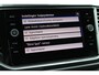 Volkswagen T-Roc 1.5 TSI 150pk R-Line DSG Automaat / Navigatie / LM 18 inch / LED / Parkeersensoren / Camera / Beats / Elektr klep
